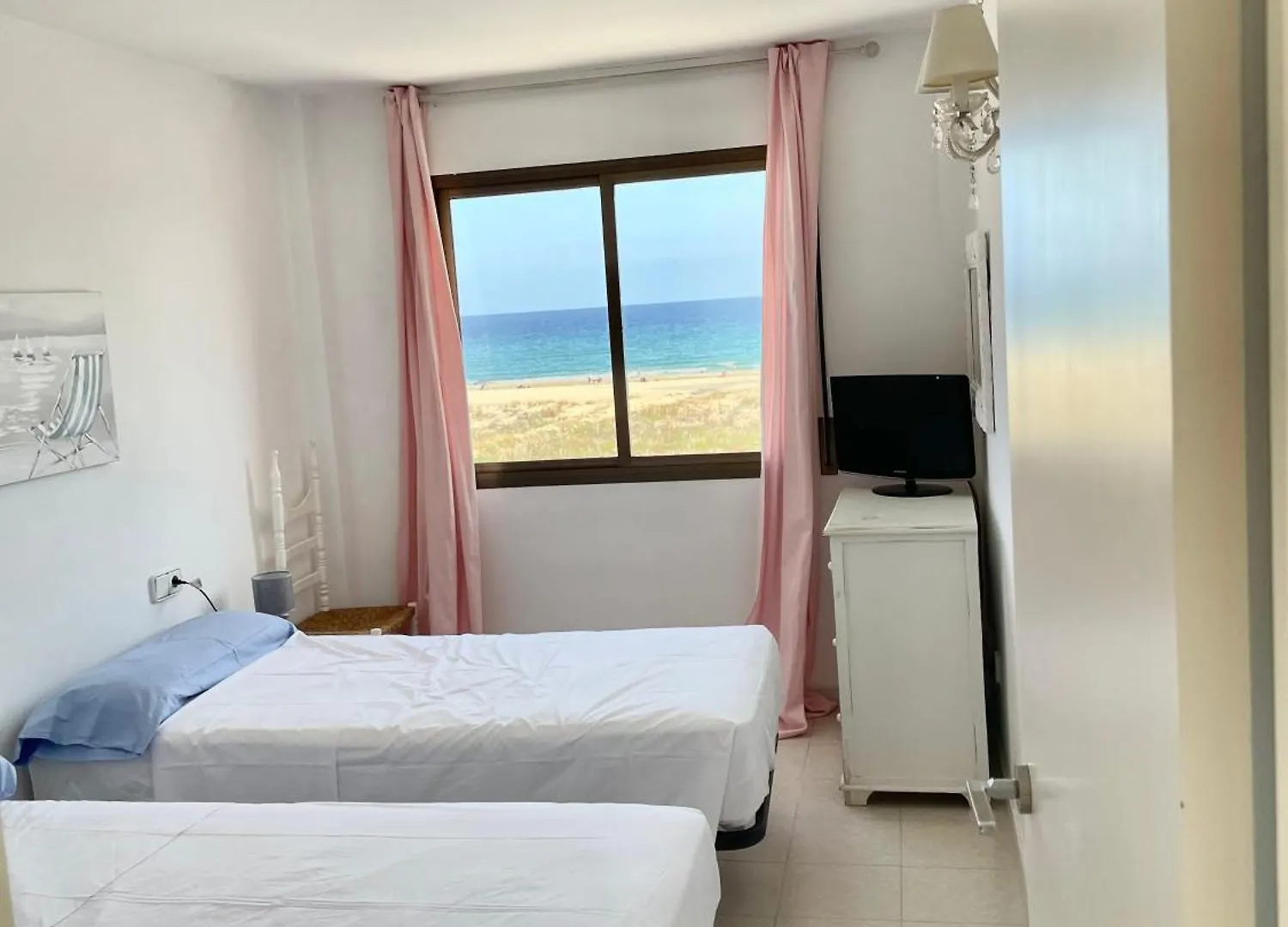 Apartamento Con Garaje En Primera Linea De Playa Torredembarra Apartment